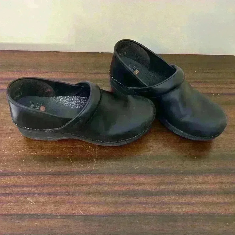 Dansko Professional XP 2.0 Black Leather Clogs Redo Listing photos!